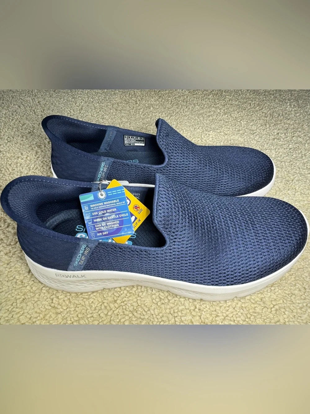 Skechers women hands